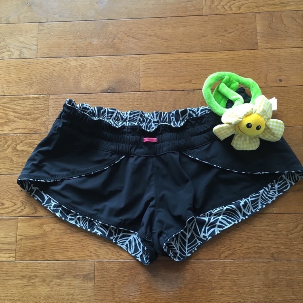 💦Lululemon Reversible Shanti Surf Short💦